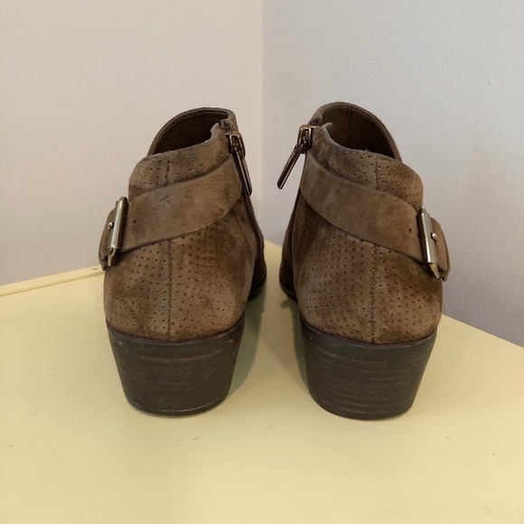 Vince Camuto Tan Taupe Parveen Suede Booties Leather Women’s Size 6 Buckle - Picture 4 of 5